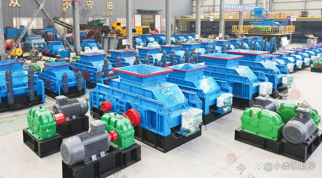 花崗巖對輥制砂機(圖3) 花崗巖對輥制砂機(圖3)