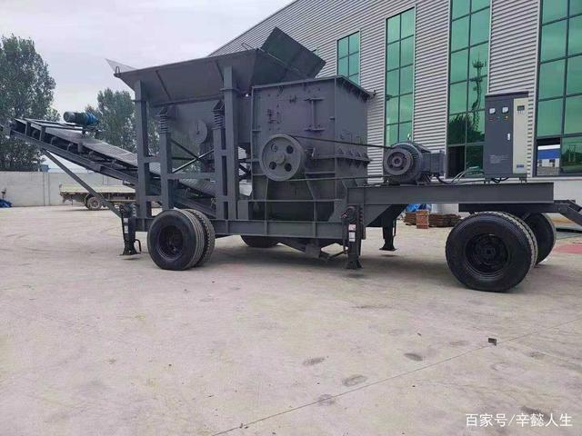 小型移動式制砂機的工作優(yōu)勢及方便之處(圖1) 小型移動式制砂機的工作優(yōu)勢及方便之處(圖1)