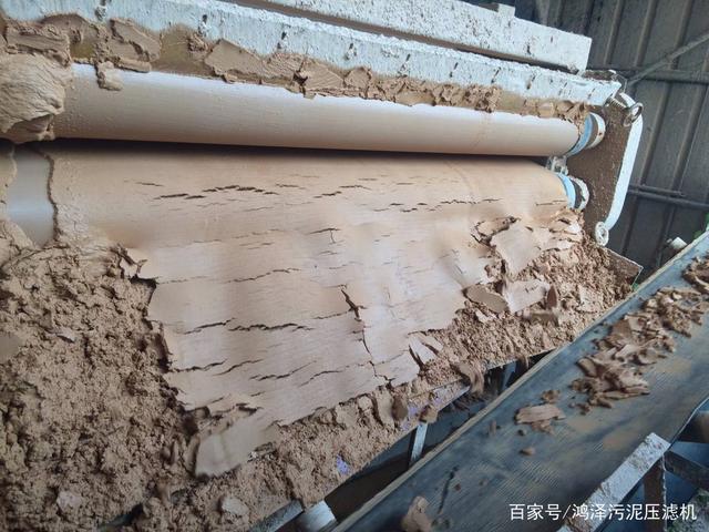帶式壓濾機的洗砂污水干排處理00:15(圖3) 帶式壓濾機的洗砂污水干排處理00:15(圖3)