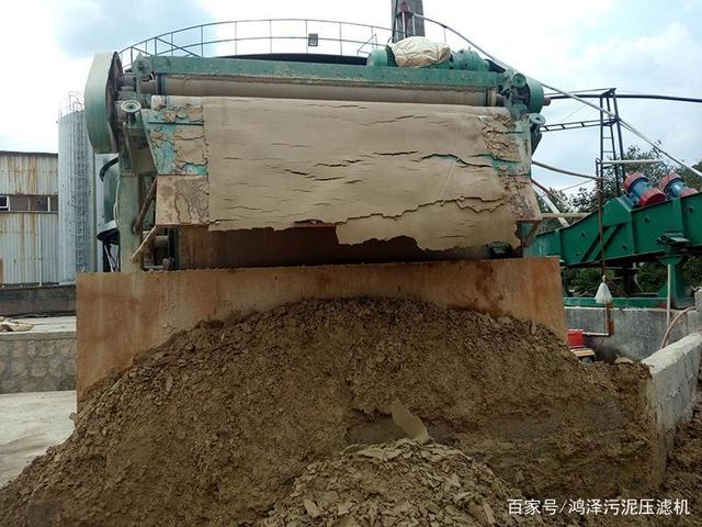 洗沙污泥脫水機突然自動停機怎么辦?(圖1) 洗沙污泥脫水機突然自動停機怎么辦?(圖1)
