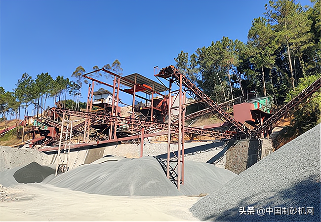 開辦砂石廠需要哪些手續(xù)證件?日賺十萬的砂石廠,你心動(dòng)了嗎?(圖4) 開辦砂石廠需要哪些手續(xù)證件?日賺十萬的砂石廠,你心動(dòng)了嗎?(圖4)