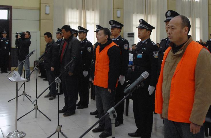 08年河南兄弟冒用軍牌，偷逃通行費368萬，村民：他一年才掙20萬(圖13)