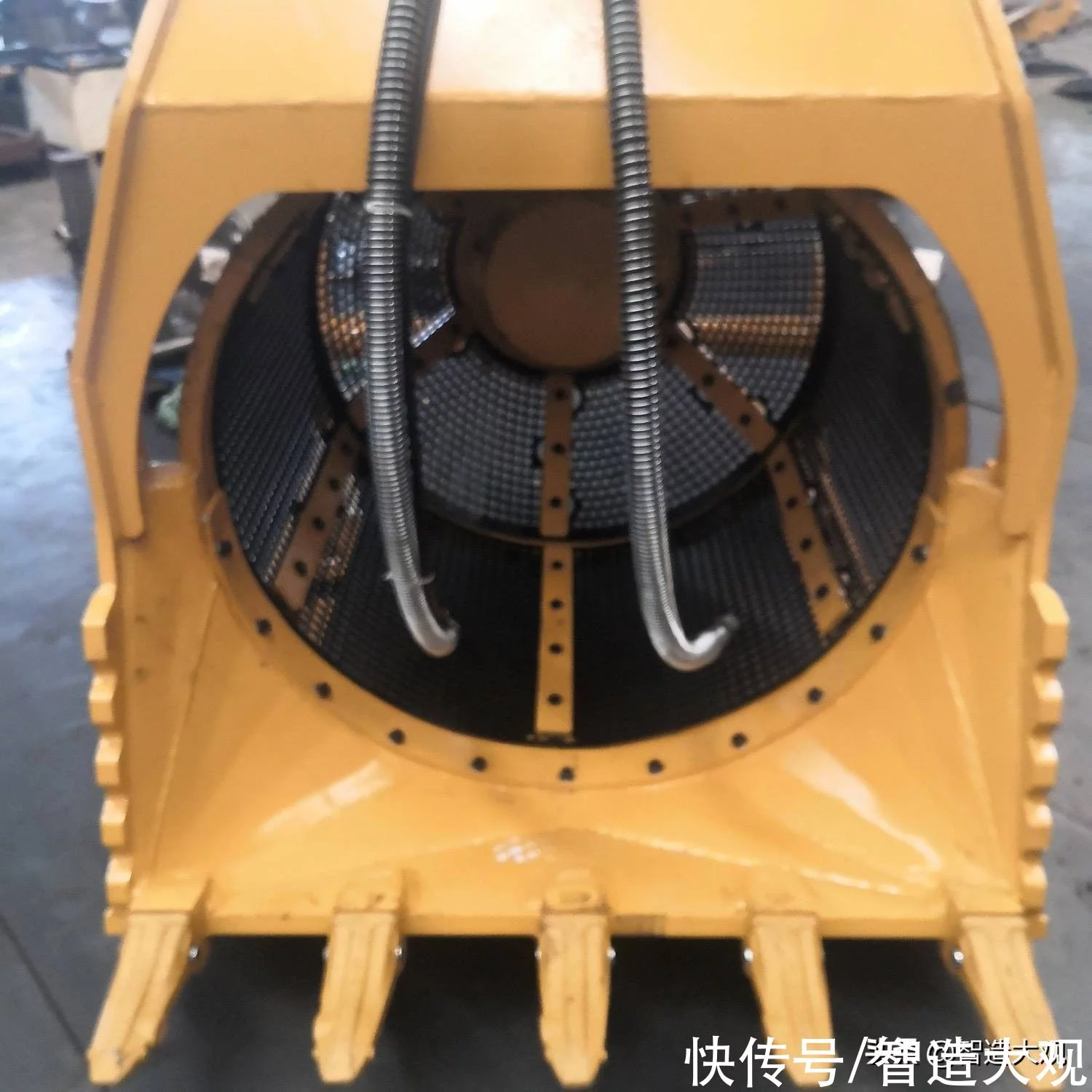180-260挖掘機(jī)滾筒篩，篩沙篩石斗，實(shí)拍簡(jiǎn)介(圖1)