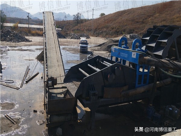 三分鐘,讓你了解洗沙脫水一體機、輪式洗砂機和脫水篩的區別(圖5) 三分鐘,讓你了解洗沙脫水一體機、輪式洗砂機和脫水篩的區別(圖5)