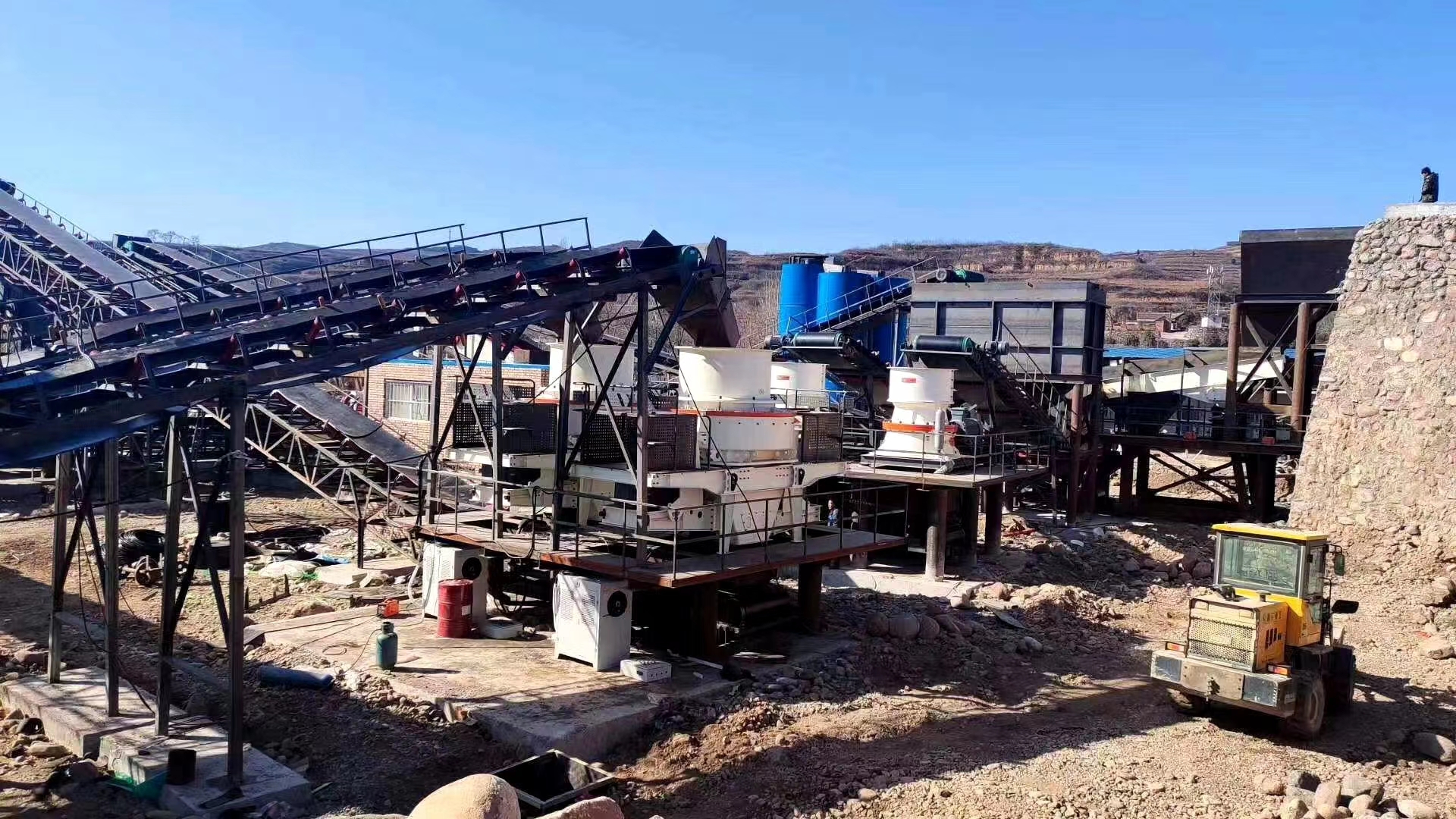 穿越“死亡之海”的新疆沙漠公路即將建成!砂石骨料功不可沒(圖8) 穿越“死亡之海”的新疆沙漠公路即將建成!砂石骨料功不可沒(圖8)
