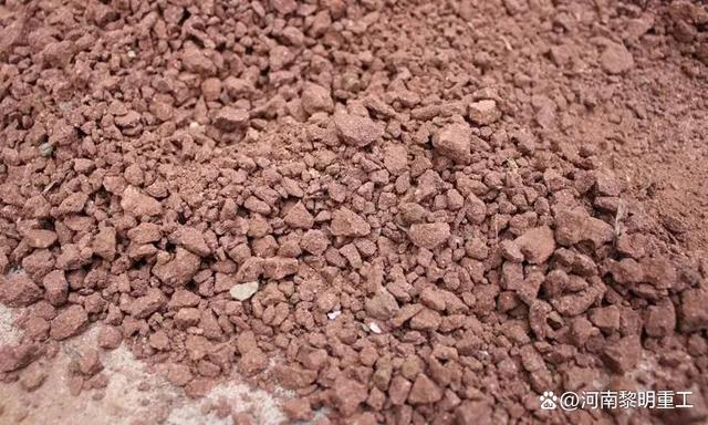 風化石和風化砂有區別嗎?風化石制砂的工藝流程是什么?(圖1) 風化石和風化砂有區別嗎?風化石制砂的工藝流程是什么?(圖1)