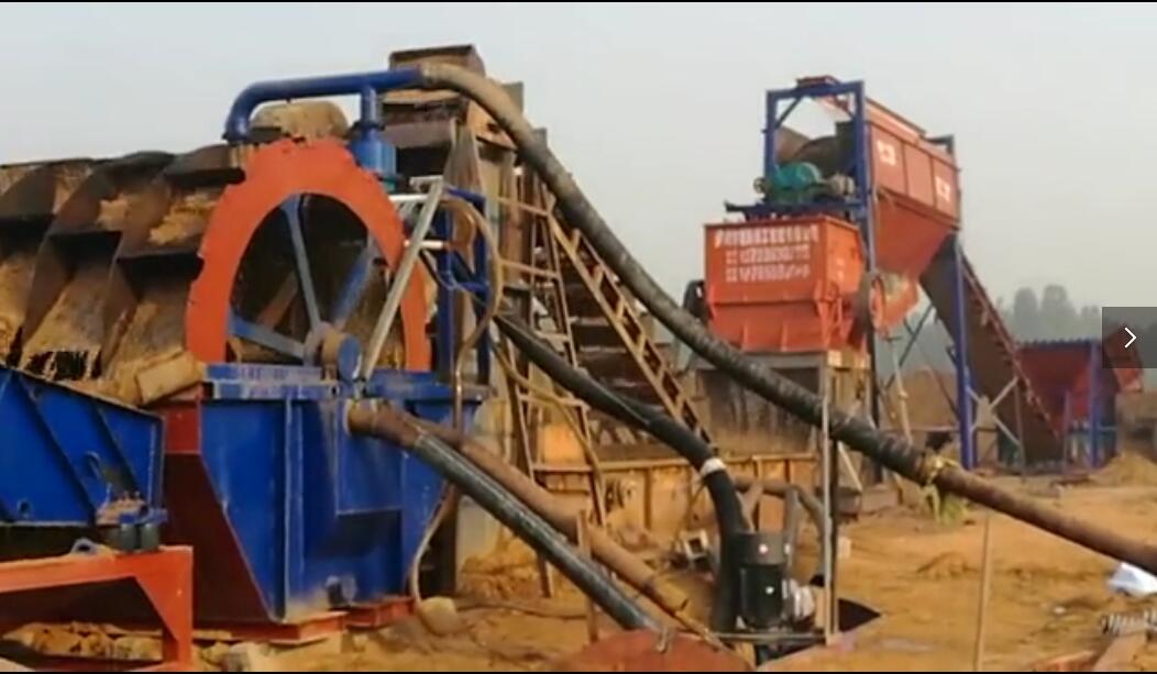 贛東礦機(jī)簡(jiǎn)單的山上小洗砂機(jī)視頻水洗山沙機(jī)械設(shè)備的工作視頻(圖4) 贛東礦機(jī)簡(jiǎn)單的山上小洗砂機(jī)視頻水洗山沙機(jī)械設(shè)備的工作視頻(圖4)