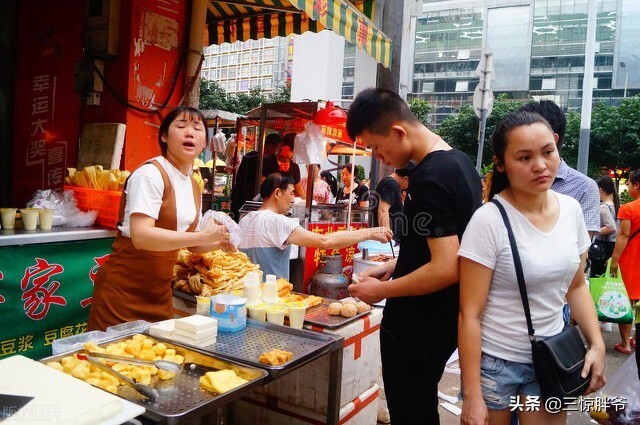 深圳往事：工廠堪稱女兒國，男孩只要膽子大，身邊桃花朵朵開(圖8)
