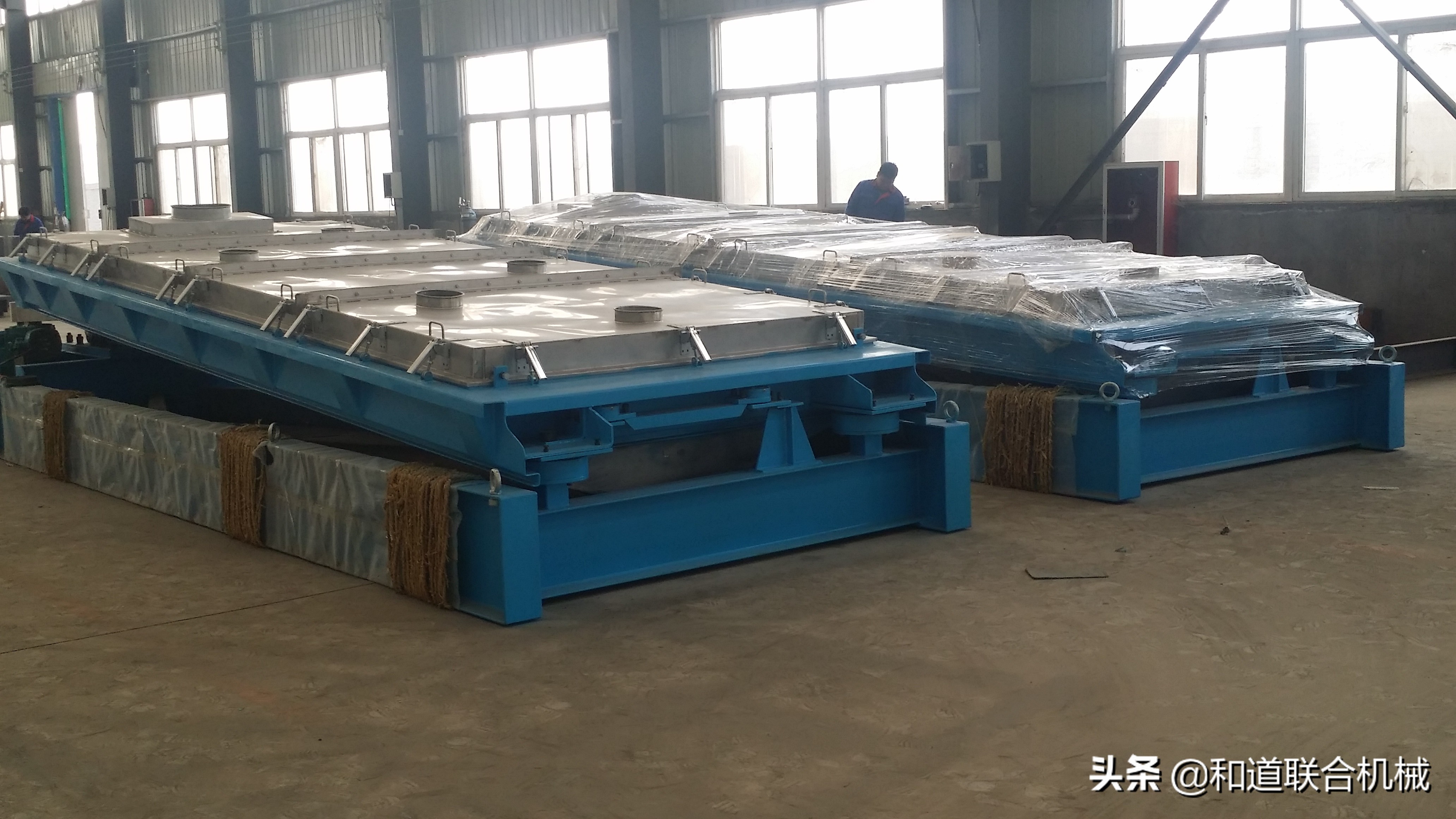 振動篩分設備在飼料加工中的應用及效率分析(圖1) 振動篩分設備在飼料加工中的應用及效率分析(圖1)