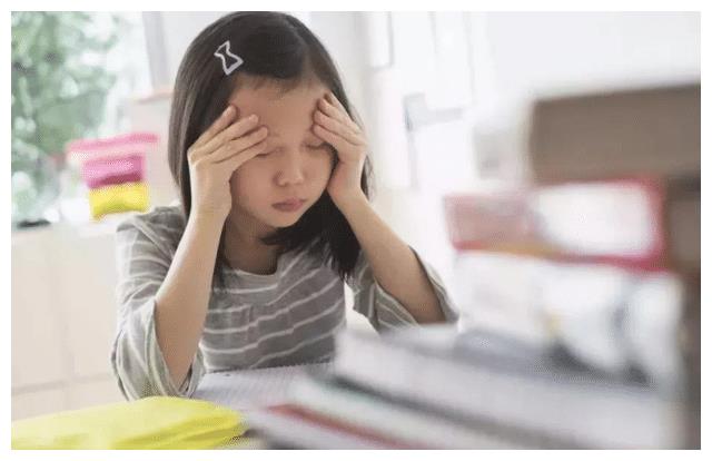 媽媽你為什么有“小翅膀”？孩子洗澡時好奇地提問，母親這么回答(圖6)