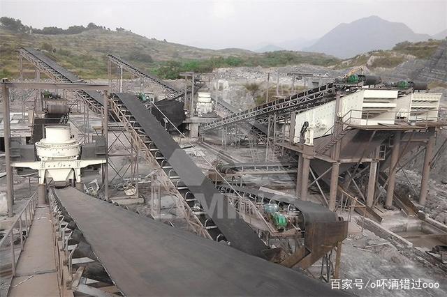 一條時產300噸的大型鵝卵石制砂生產線設備配置Bt(圖3) 一條時產300噸的大型鵝卵石制砂生產線設備配置Bt(圖3)
