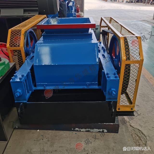 鞏義花崗巖對輥制砂機質量好的廠家是哪家(圖1) 鞏義花崗巖對輥制砂機質量好的廠家是哪家(圖1)