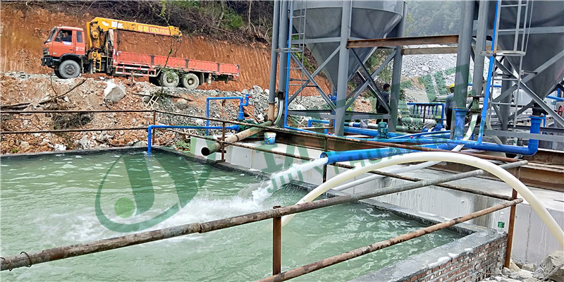 廣州環保查的嚴,用這臺污泥脫水機,污水變清水直接排放(圖9) 廣州環保查的嚴,用這臺污泥脫水機,污水變清水直接排放(圖9)