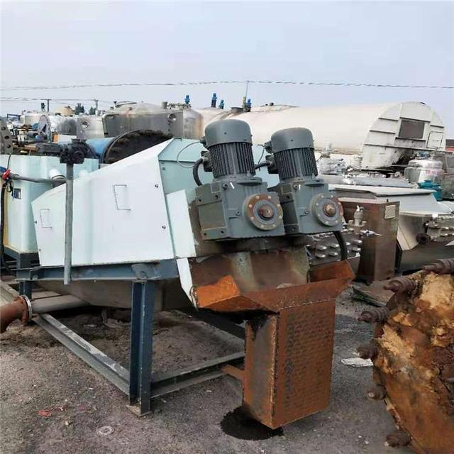 污泥脫水機(圖1) 污泥脫水機(圖1)