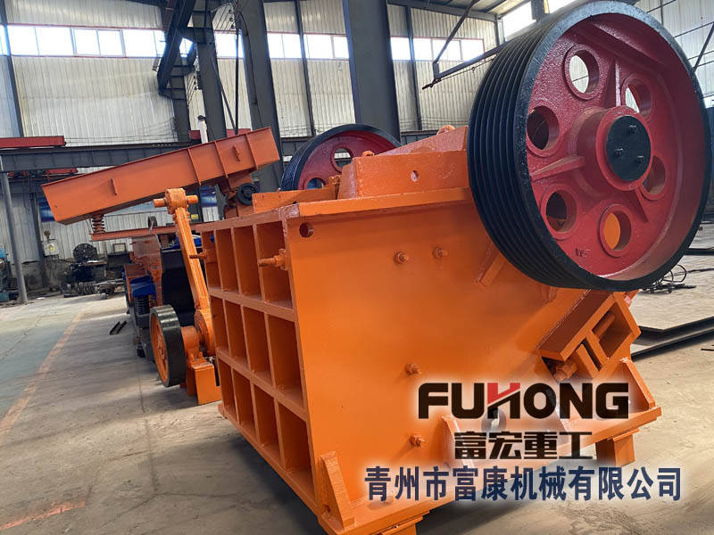 影響顎式破碎機襯板耐磨性的因素(圖1)