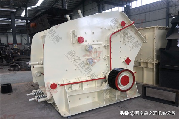 花崗巖破碎做石子或者機(jī)制砂都需要配置什么設(shè)備?(圖3) 花崗巖破碎做石子或者機(jī)制砂都需要配置什么設(shè)備?(圖3)