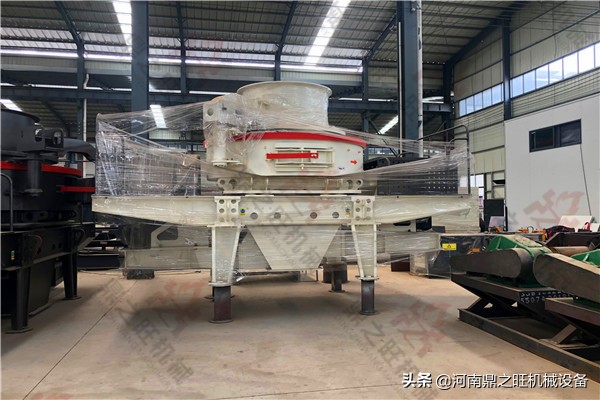 花崗巖破碎做石子或者機(jī)制砂都需要配置什么設(shè)備?(圖5) 花崗巖破碎做石子或者機(jī)制砂都需要配置什么設(shè)備?(圖5)