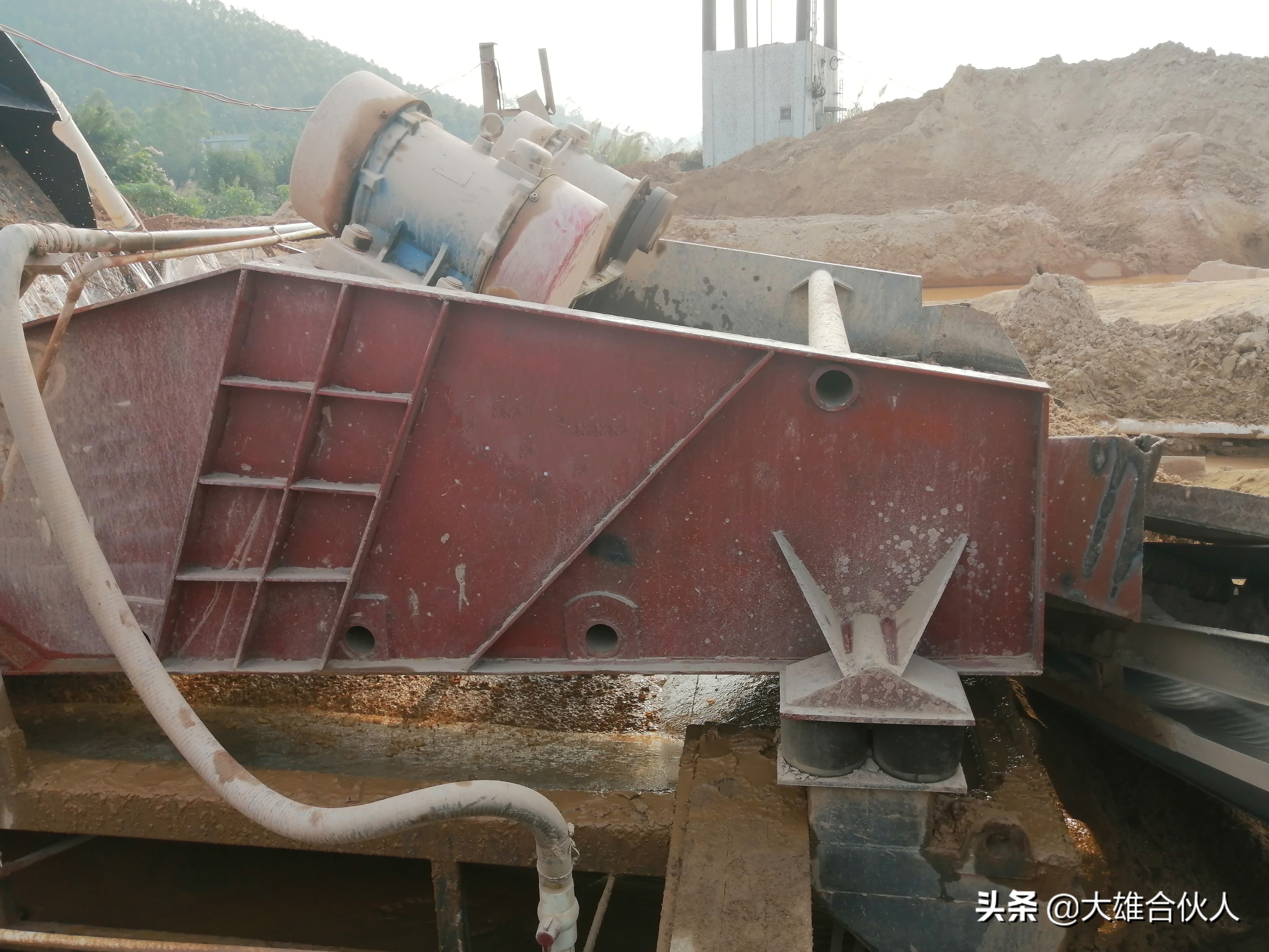 湖南永州洗砂場污水處理，帶式泥漿壓濾機現場(圖6)