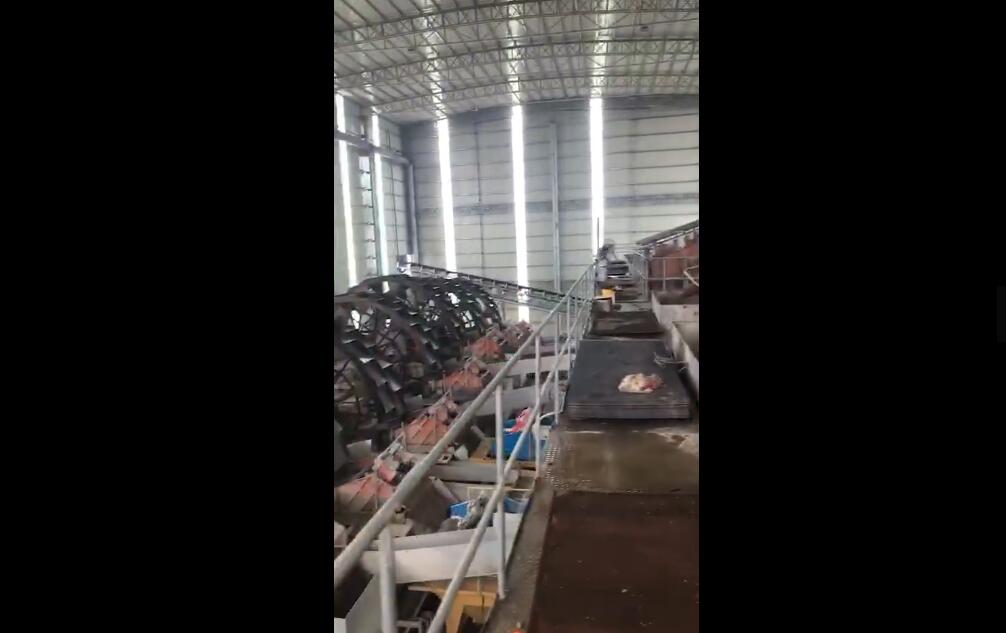 江西石城贛東礦機(jī)環(huán)保水洗沙機(jī)械設(shè)備視頻輪斗式洗砂機(jī)生產(chǎn)視頻(圖4) 江西石城贛東礦機(jī)環(huán)保水洗沙機(jī)械設(shè)備視頻輪斗式洗砂機(jī)生產(chǎn)視頻(圖4)