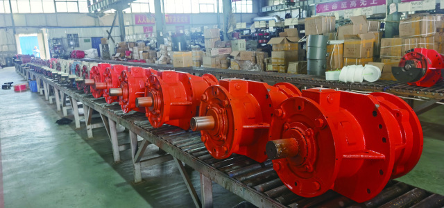 河南新鄉(xiāng)特種電機(jī)制造公司砂石裝備走俏市場(圖1) 河南新鄉(xiāng)特種電機(jī)制造公司砂石裝備走俏市場(圖1)