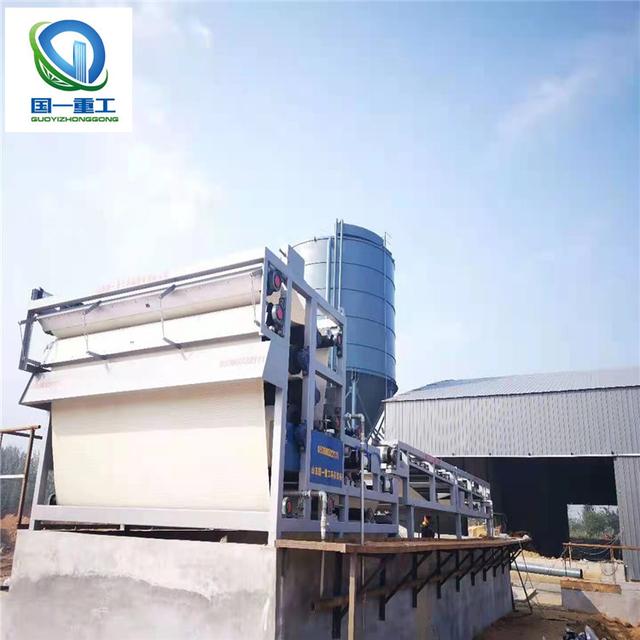 帶式污泥壓濾機(jī)跑泥嚴(yán)重的原因以及解決方法(圖1) 帶式污泥壓濾機(jī)跑泥嚴(yán)重的原因以及解決方法(圖1)