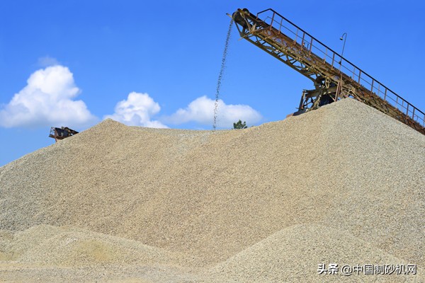 要想提高機(jī)制砂品質(zhì),篩分流程不能少,如何選擇振動(dòng)篩分設(shè)備?(圖4) 要想提高機(jī)制砂品質(zhì),篩分流程不能少,如何選擇振動(dòng)篩分設(shè)備?(圖4)