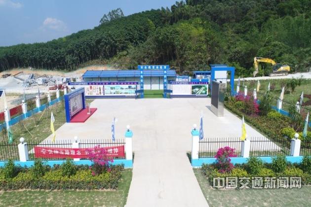 理想高速幸福黎鄉——寫在海南省儋白高速公路通車之際(圖3) 理想高速幸福黎鄉——寫在海南省儋白高速公路通車之際(圖3)