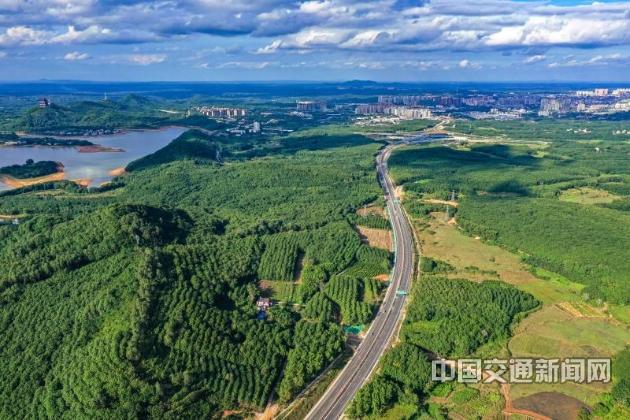 理想高速幸福黎鄉——寫在海南省儋白高速公路通車之際(圖11) 理想高速幸福黎鄉——寫在海南省儋白高速公路通車之際(圖11)