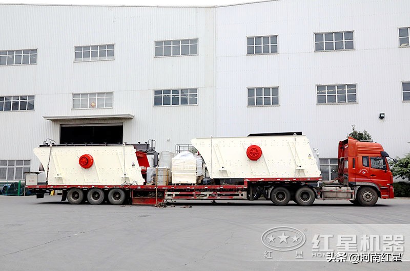 油電兩用移動(dòng)式碎石機(jī)，環(huán)保節(jié)能——用實(shí)力搶占市場(chǎng)！(圖2)