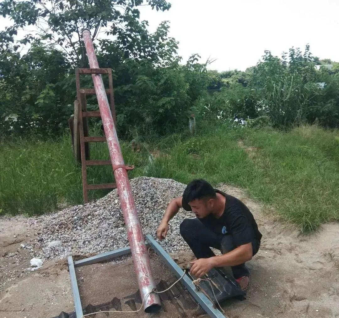 竟敢在河道非法采砂?湘鄉(xiāng)多部門聯(lián)合行動(dòng)依法查處(圖3) 竟敢在河道非法采砂?湘鄉(xiāng)多部門聯(lián)合行動(dòng)依法查處(圖3)