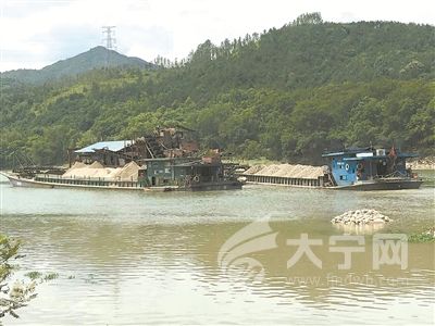 福安溪潭重拳打擊非法采砂(圖1) 福安溪潭重拳打擊非法采砂(圖1)