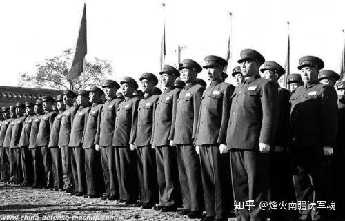 劉伯承指揮,七天從濰坊打到青島,蘇軍大冬天不蓋被子,撤離大連時,留下了所有火炮?(圖1) 劉伯承指揮,七天從濰坊打到青島,蘇軍大冬天不蓋被子,撤離大連時,留下了所有火炮?(圖1)