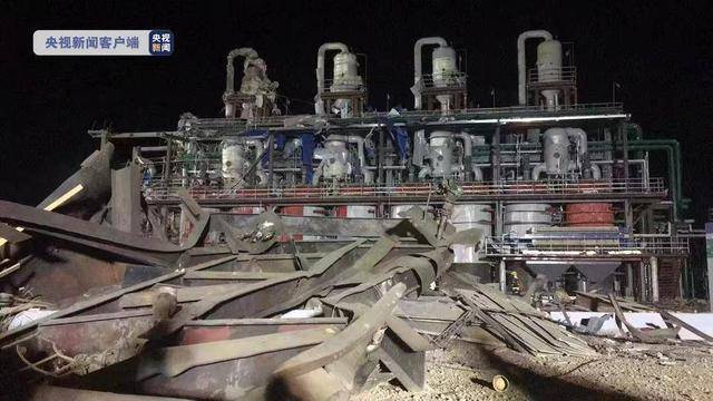 6月16日晚甘肅蘭州新區化工企業爆炸事故已致8人受傷6人失聯,目前救援情況如何?(圖1) 6月16日晚甘肅蘭州新區化工企業爆炸事故已致8人受傷6人失聯,目前救援情況如何?(圖1)