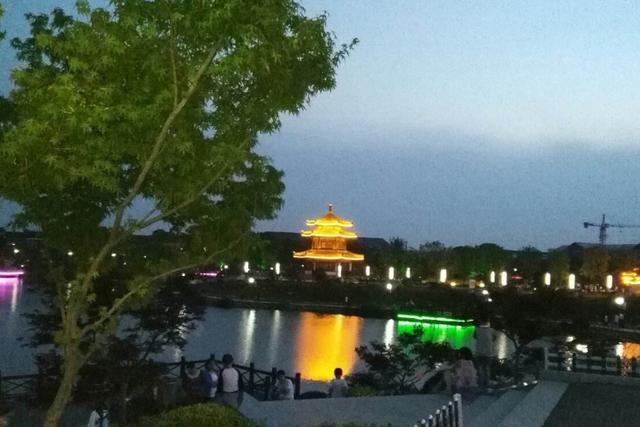 江蘇一縣市，由常州代管，石灰石儲量10億噸，被譽為“絲綢之鄉”(圖4)