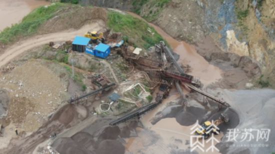 鎮江丹徒暗藏非法洗砂場廢水竟被偷排上山(圖2)