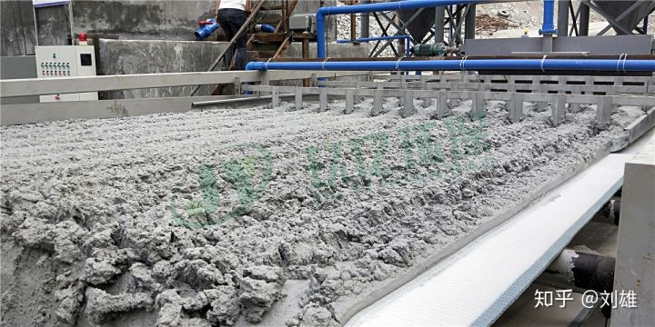 廣西帶式泥漿脫水機,洗砂污水處理現場(圖2) 廣西帶式泥漿脫水機,洗砂污水處理現場(圖2)