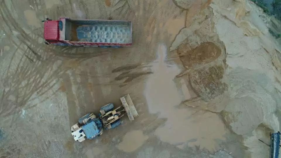 快反直擊湘潭縣：洗砂破壞大，青山禿了頂(圖9)