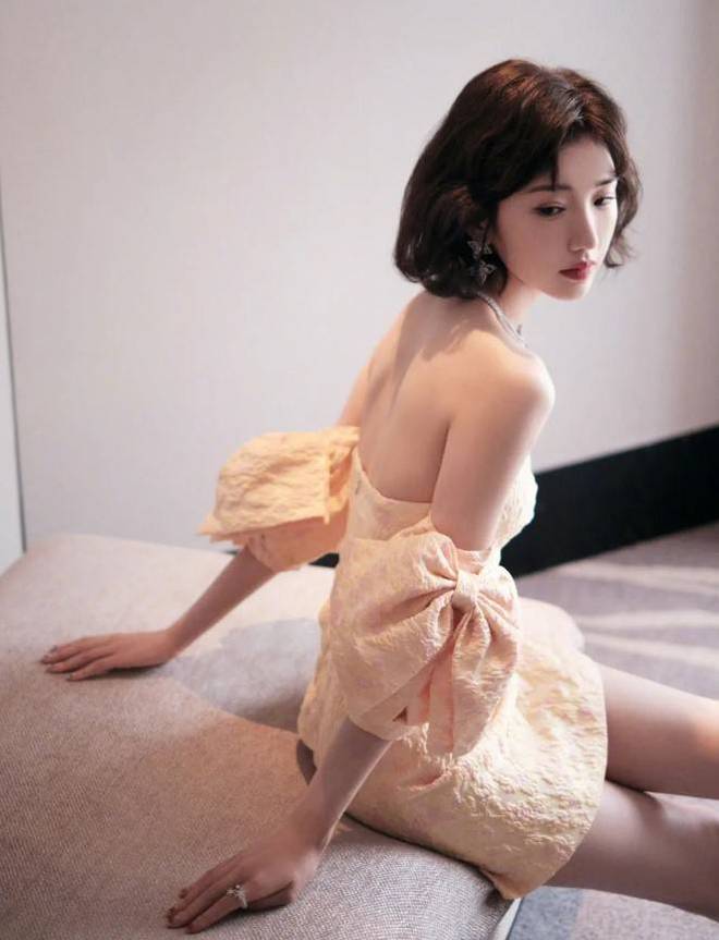 斗渣爹撕渣男被叫好，如今毛曉彤又一次“出圈”，敢愛敢恨大女人(圖2)