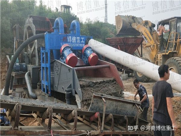 洗沙泥漿脫水篩比洗砂機(jī)投資成本低的洗沙設(shè)備(圖3) 洗沙泥漿脫水篩比洗砂機(jī)投資成本低的洗沙設(shè)備(圖3)