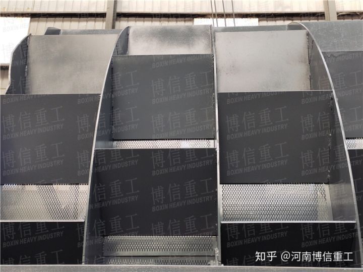 大型四槽輪斗洗沙機的安裝調試操作注意事項(圖3) 大型四槽輪斗洗沙機的安裝調試操作注意事項(圖3)