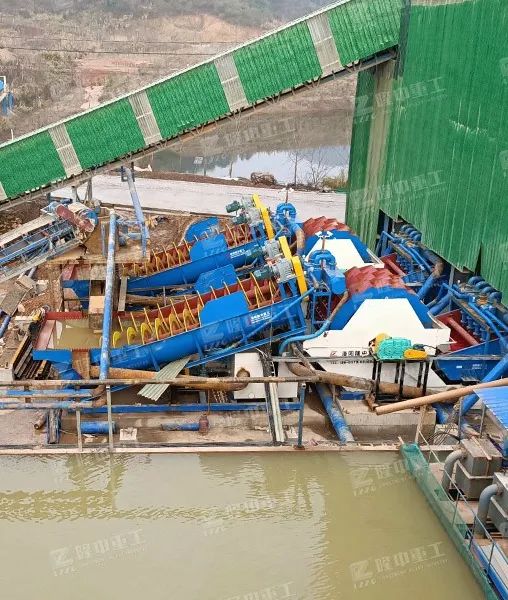 隆中重工EPC承建湖北武穴長(zhǎng)江礦業(yè)公司二期砂石骨料項(xiàng)目投產(chǎn)！（附生產(chǎn)線視頻）(圖10)