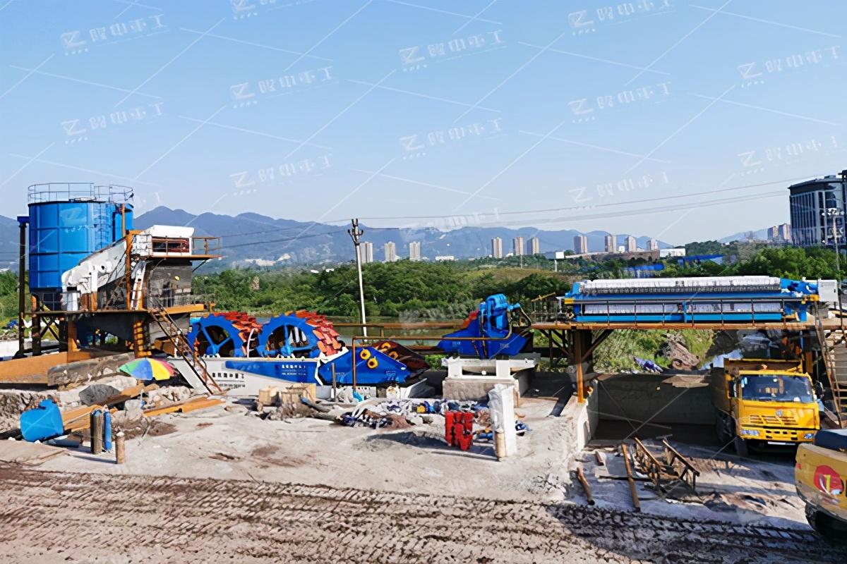 為何風化砂洗沙生產線受用戶的熱捧?(圖1) 為何風化砂洗沙生產線受用戶的熱捧?(圖1)