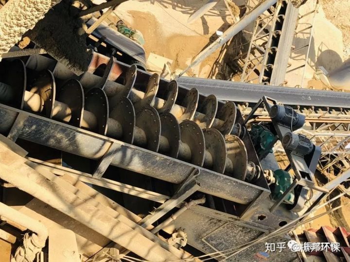 振邦干貨螺旋洗砂機不如輪式洗砂機?它倆誰更勝一籌?(圖5) 振邦干貨螺旋洗砂機不如輪式洗砂機?它倆誰更勝一籌?(圖5)