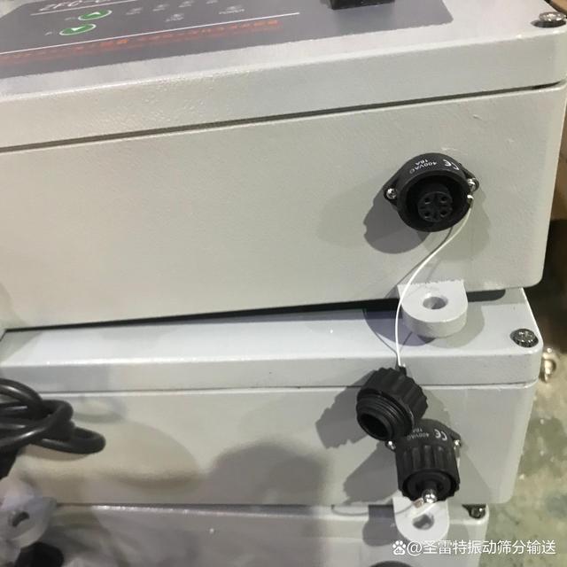 正負(fù)極材料篩分用超聲波控制電源箱你認(rèn)識幾種?(圖4) 正負(fù)極材料篩分用超聲波控制電源箱你認(rèn)識幾種?(圖4)