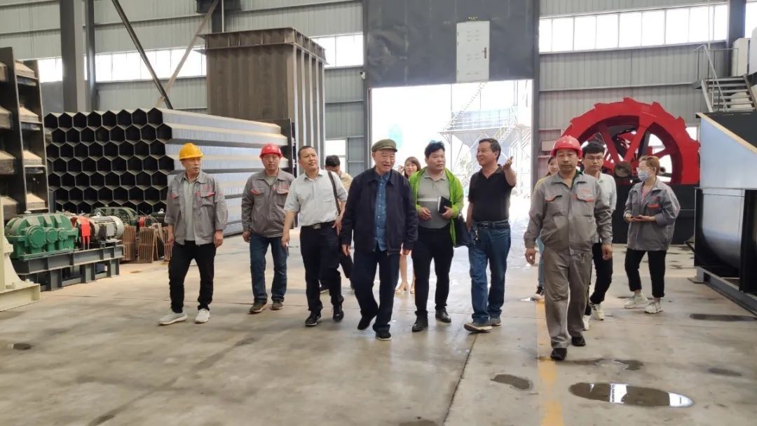 是什么能讓唐莊鎮黨委書記吳金印再一次蒞臨中基機械？(圖4)