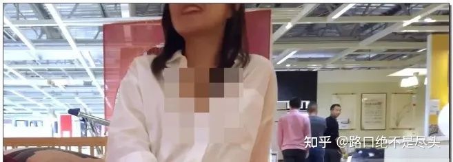溫州星巴克上演精彩一幕,不雅行為被“現場直播”:別把不要臉,當成性解放!(圖4) 溫州星巴克上演精彩一幕,不雅行為被“現場直播”:別把不要臉,當成性解放!(圖4)