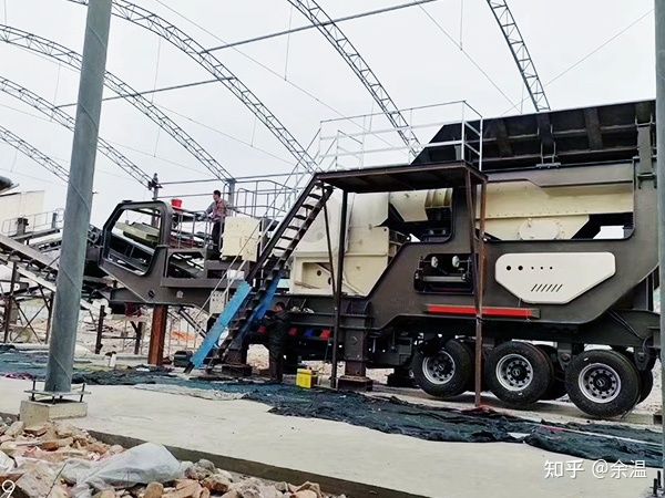 移動碎石砂機一體機型號價格(圖3) 移動碎石砂機一體機型號價格(圖3)