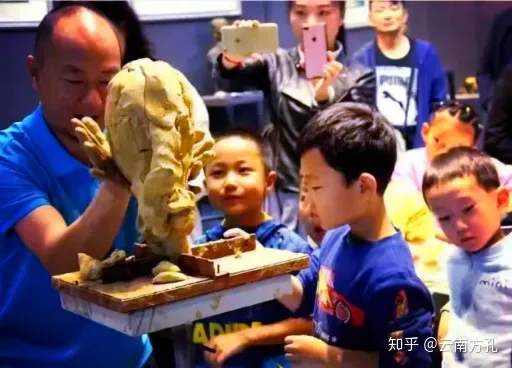 中國昆明藝術(shù)中心暨曹雄藝術(shù)館落成開館(圖6) 中國昆明藝術(shù)中心暨曹雄藝術(shù)館落成開館(圖6)