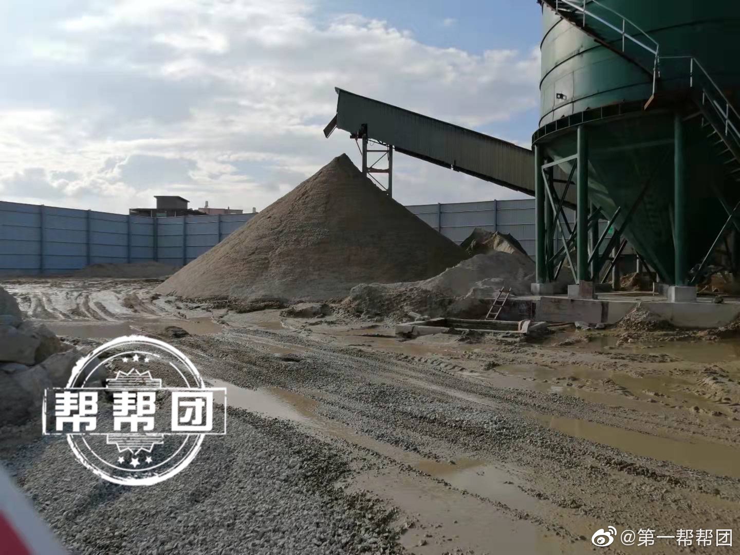 石子加工廠噪音擾民又污染環(huán)境，環(huán)境部門現(xiàn)場叫停！(圖4)