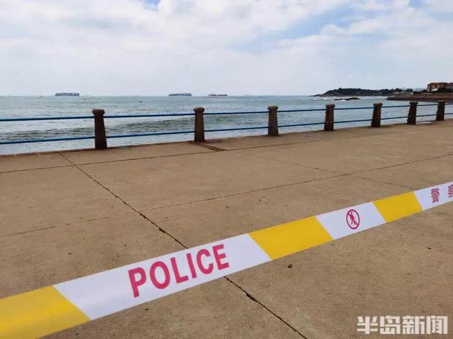 痛心！青島海邊倆小伙被海浪卷走！一人遺體已被找到……(圖4)